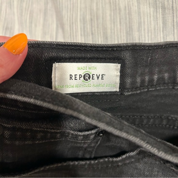 Calvin Klein High Rise Shorts - Picture 5 of 8